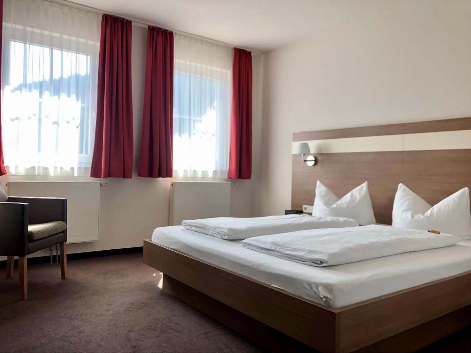 Hotel Roessle Berneck Altensteig Exterior photo