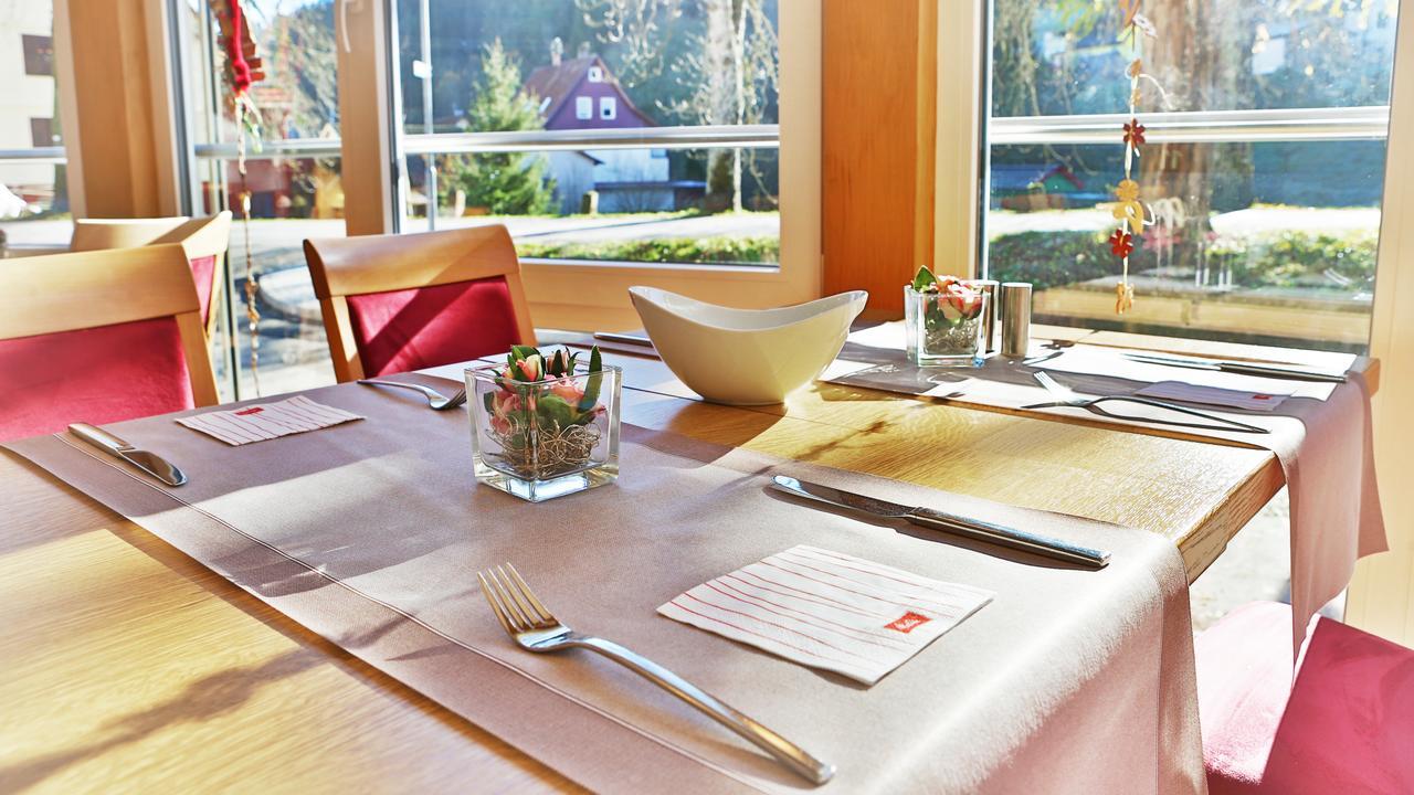 Hotel Roessle Berneck Altensteig Exterior photo