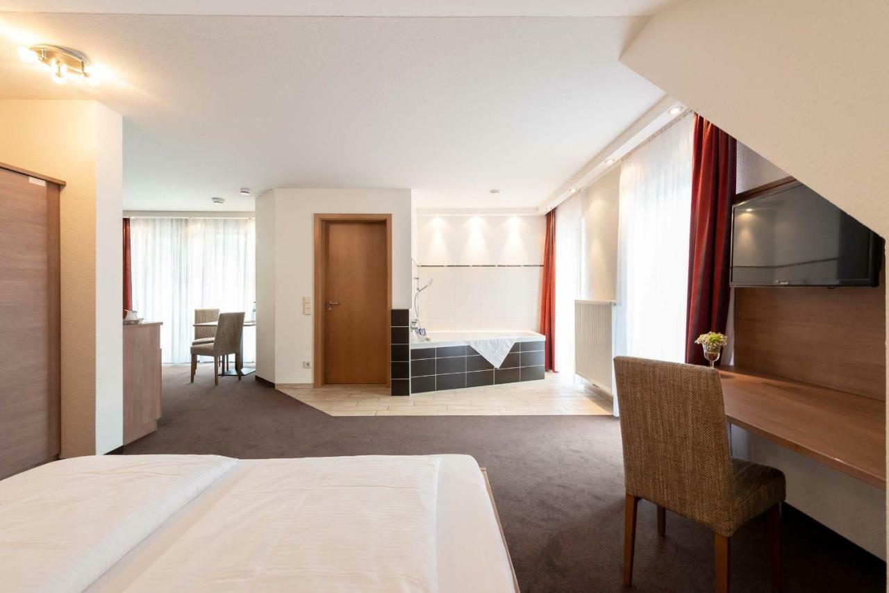 Hotel Roessle Berneck Altensteig Exterior photo